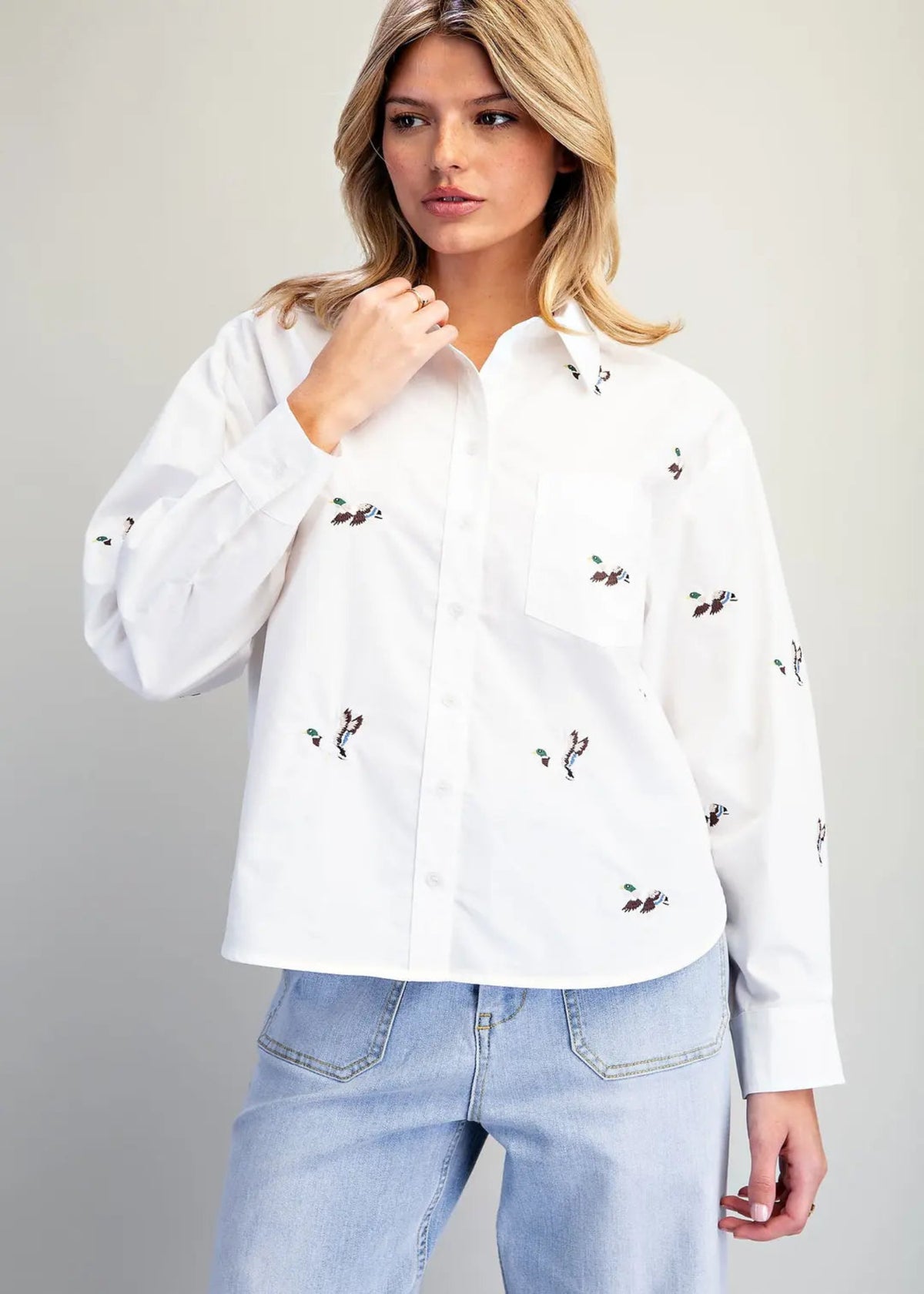 EMBROIDERED DUCK BUTTON DOWN - OFF WHITE