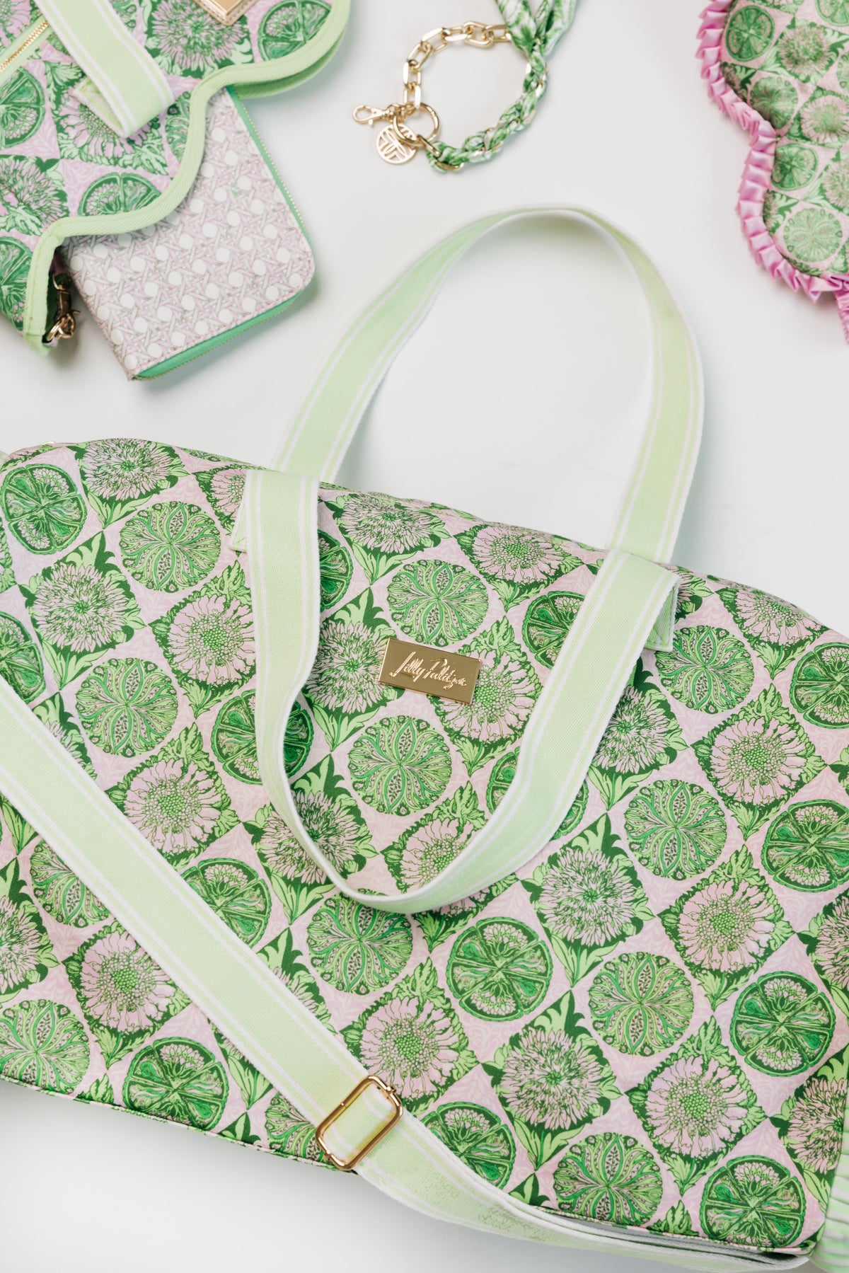 DUFFLE TOTE - TROPICAL TILES