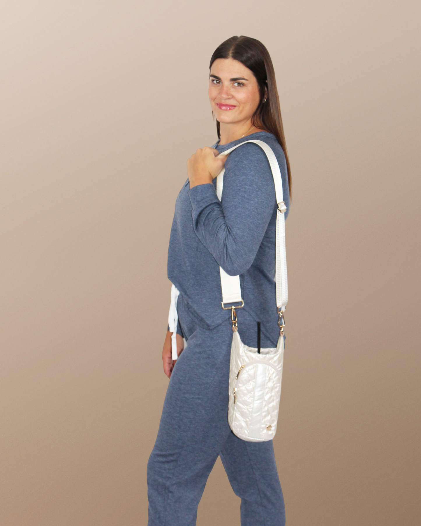 Jennifer Drink Carrier Crossbody Snow