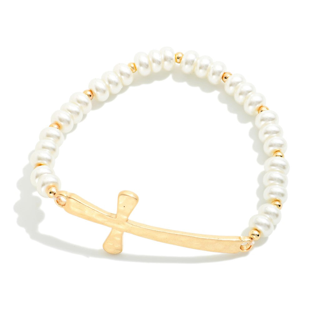 PEARL BRACELET WITH HAMMERED CROSS