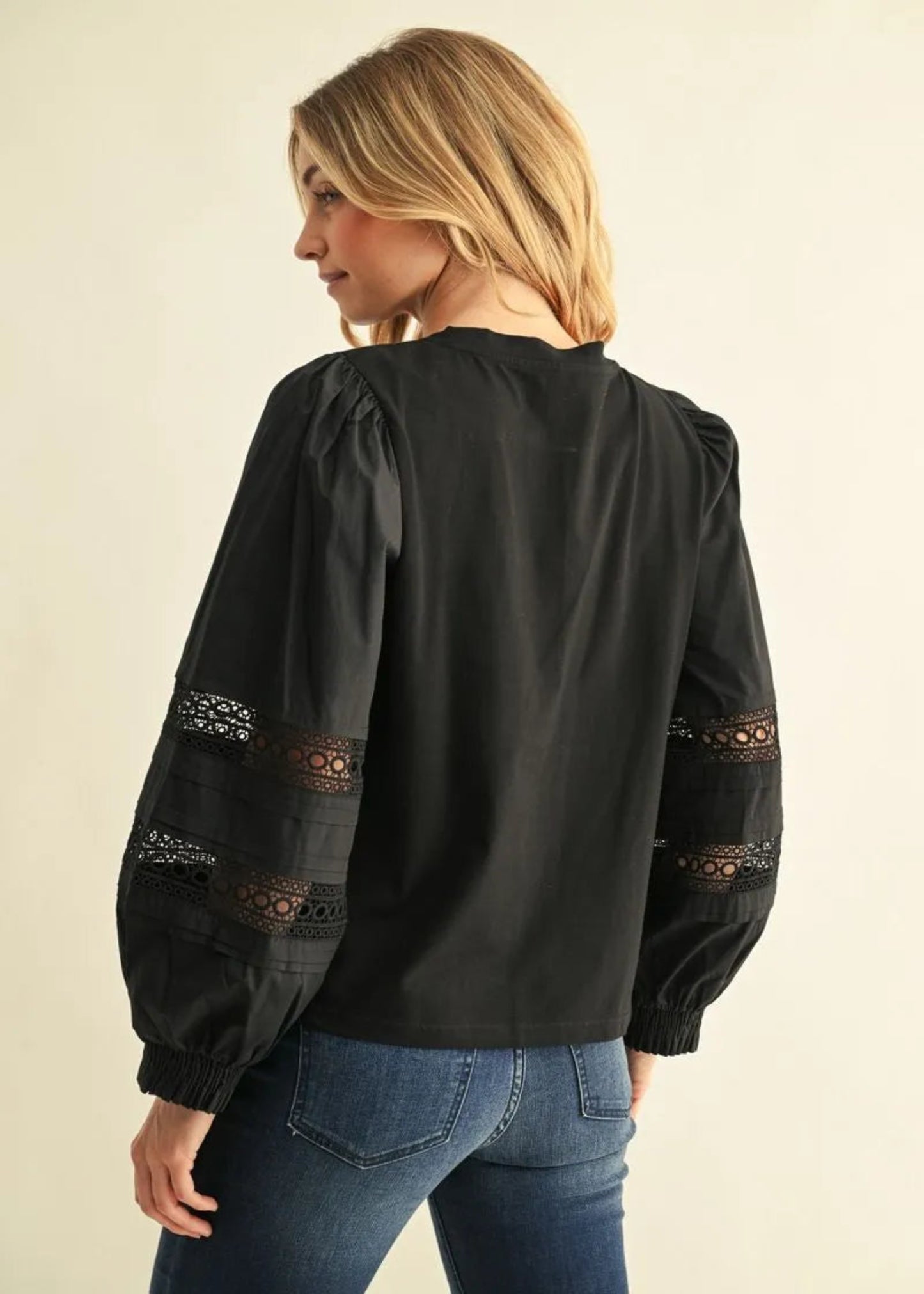 ALLI TOP - BLACK