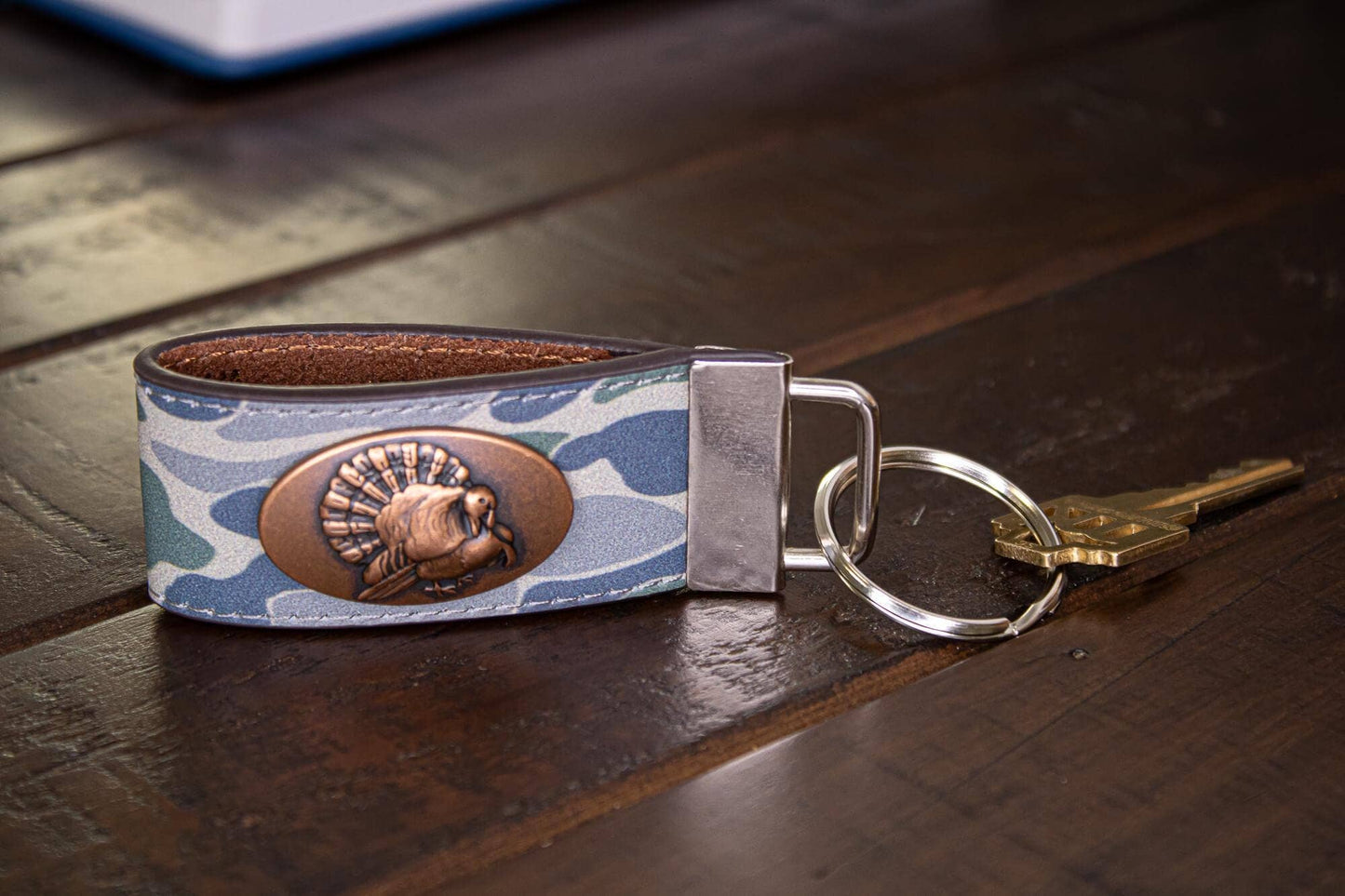 Turkey Hunting Old School Camo Leather Loop Keychain - BROWN/TAN CAMO