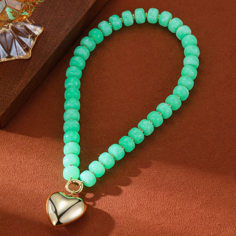 RUSTIC ACRYLIC HEART NECKLACE - BRIGHT GREEN