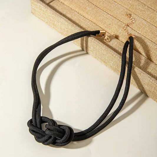 WOMEN'S VINTAGE LAYERED NECKLACE WITH KNOT PENDANT - BLACK