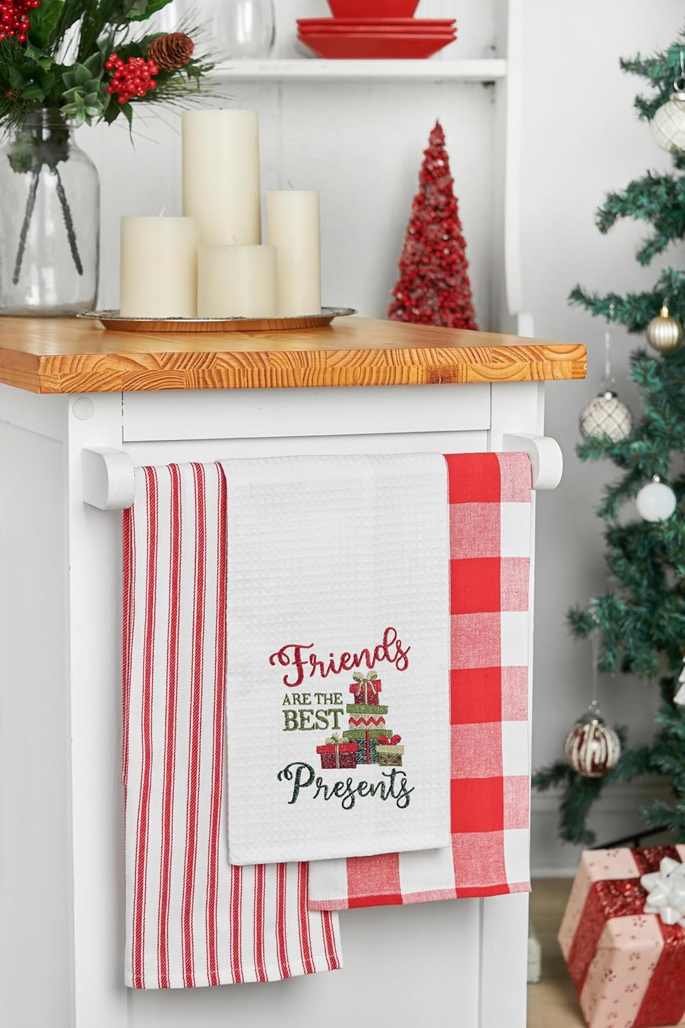 FRIENDS ARE THE BEST PRESENTS: Christmas TOWEL Gift Cotton