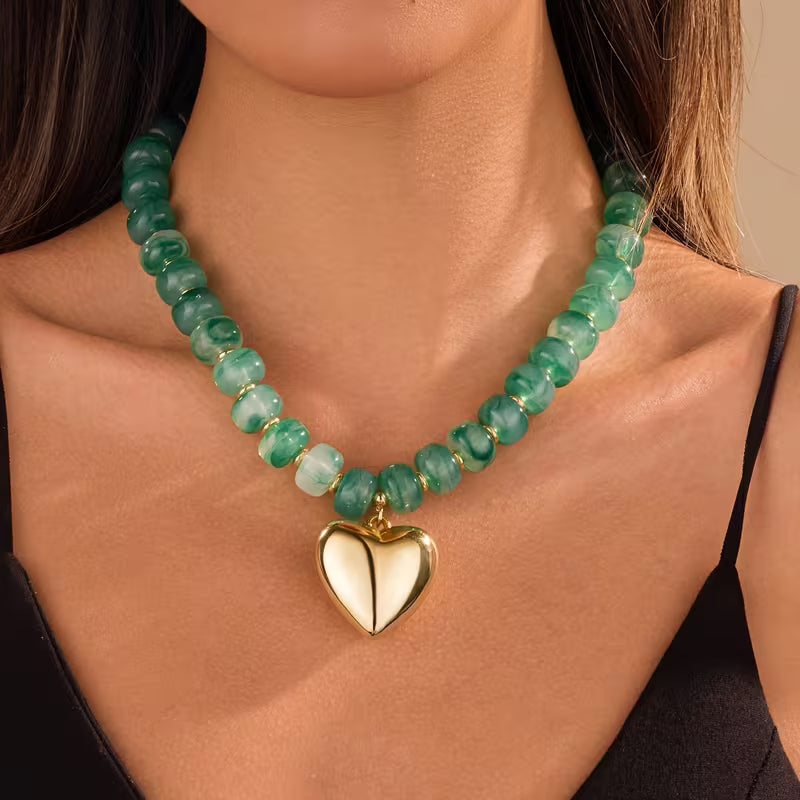 ACRYLIC HEART NECKLACE - LIGHT GREEN