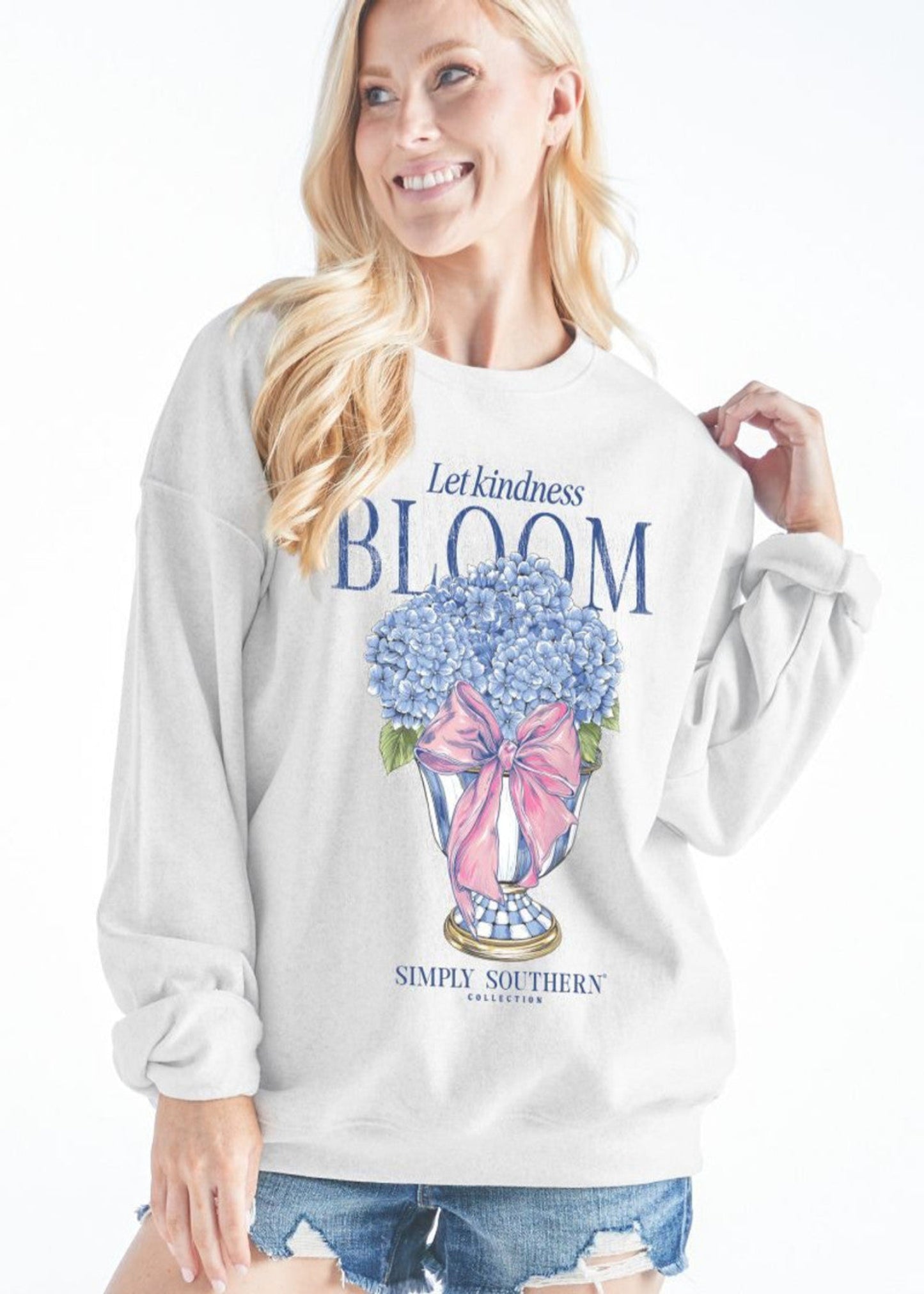 BLOOM CREWNECK: WHITE
