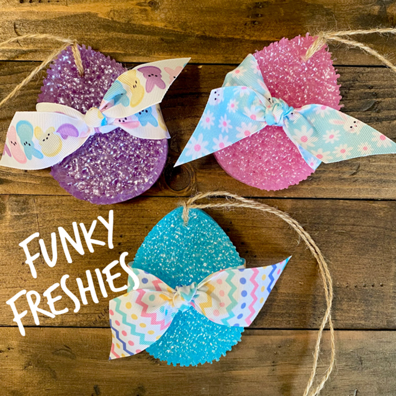 EGG FRESHIE WITH RIBBON-BIRD OF PARADISE : BLUE