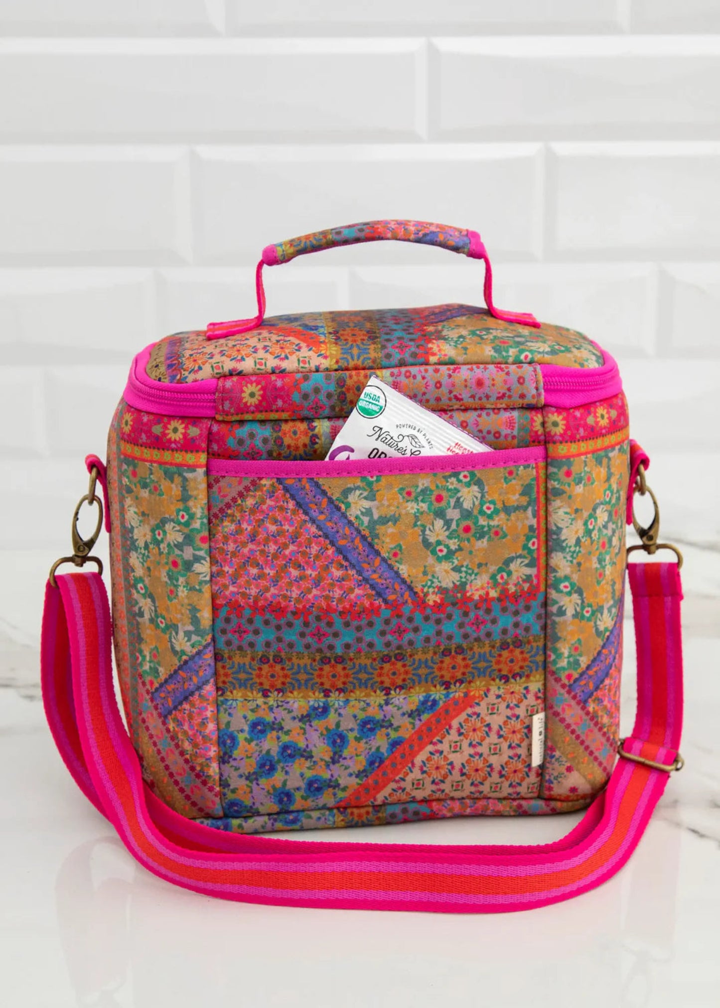 ON THE GO LUNCH TOTE: FOLK FLOWER PATCHWORK