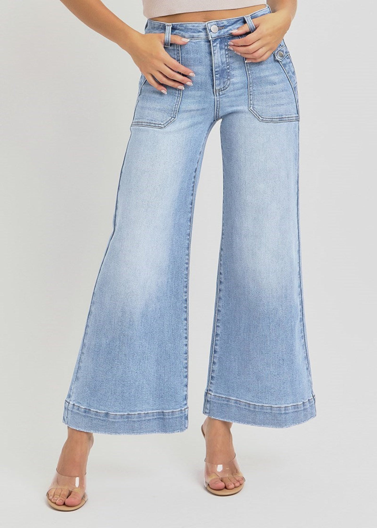 HIGH RISE WIDE LEG PATCH FRONT POCKET JEANS