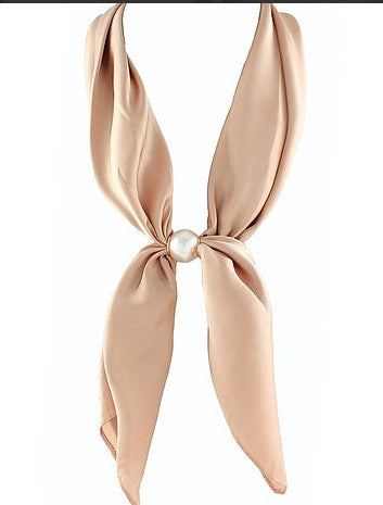 ACCENTED PEARL SCARF NECKLACE - BLUSH