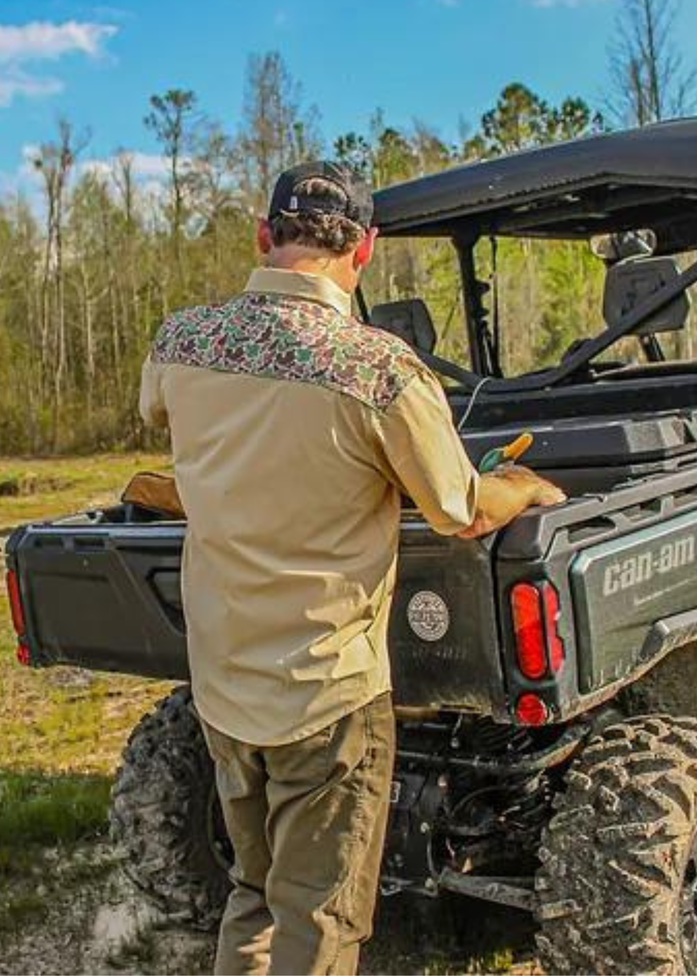 S/S WINGMAN BUTTON DOWN-SAND/CAMO DIS