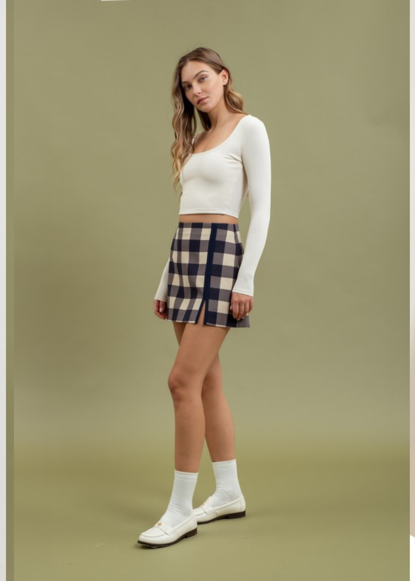 EMMY SCOOP NECK LONG SLEEVE KNIT CROP TOP-CREAM