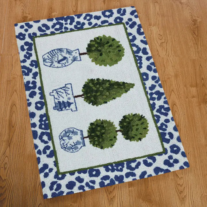 LEOPARD TOPIARY HOOK RUG