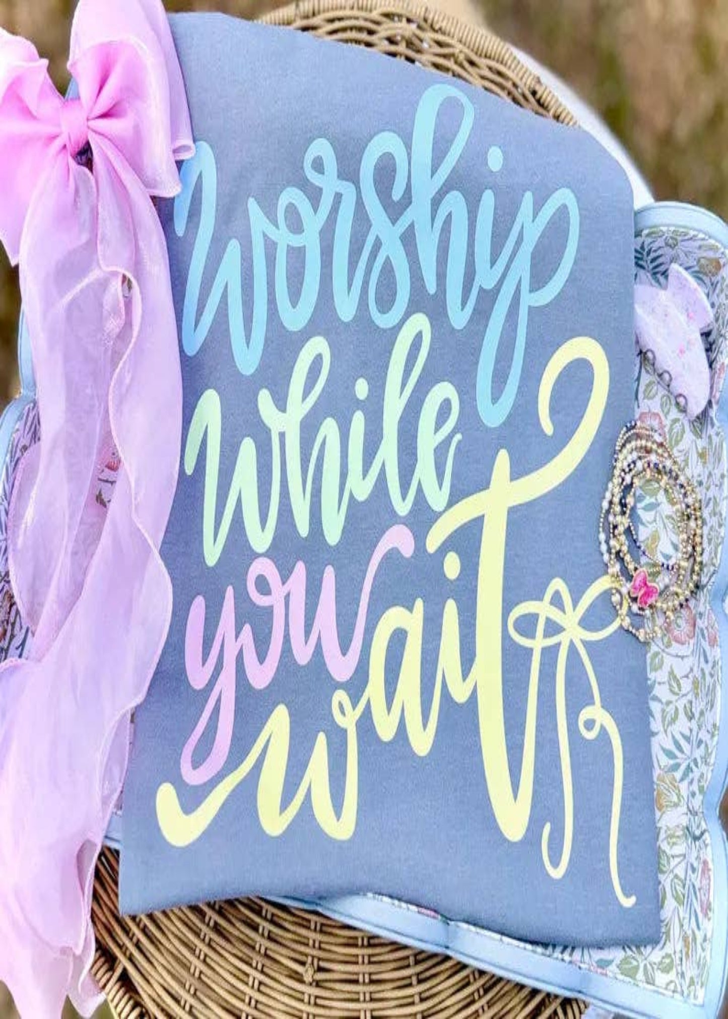 Worship While You Wait Graphic Tee