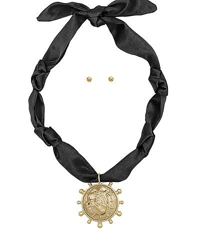 BULLDOG HEAD PENDANT SCARF NECKLACE