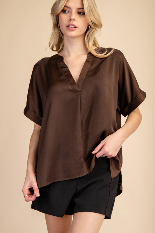 V-NECK SIDE SLIT TOP-BROWN