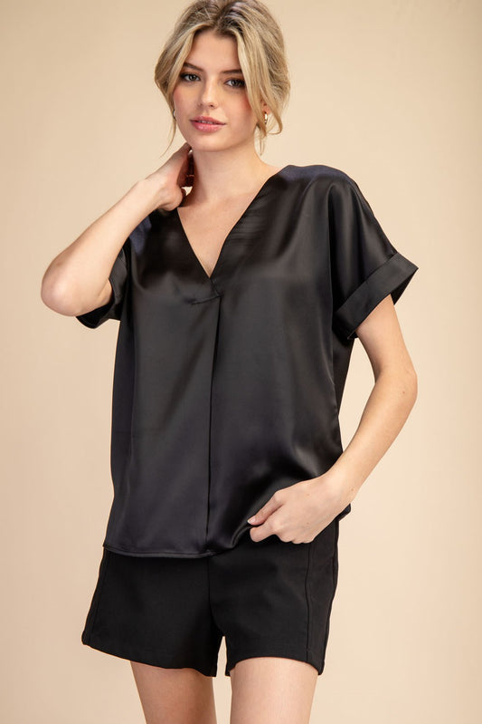 V-NECK SHORT SLEEVE TOP- BLACK