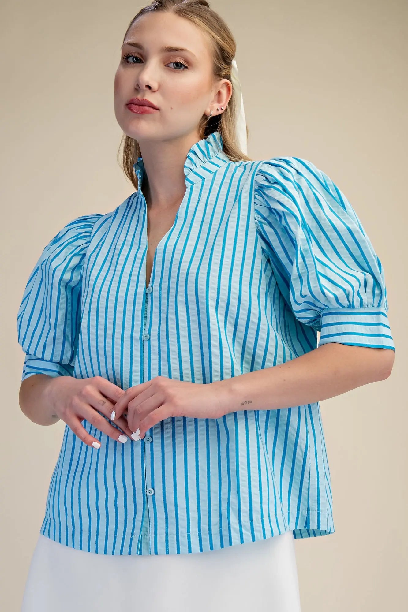 LAINEY RUFFLE V-NECK PUFF SLEEVE BUTTON DOWN SHIRT-AUQA