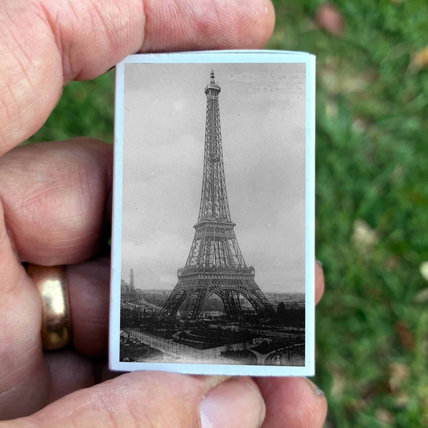 Matches - Eiffel Tower