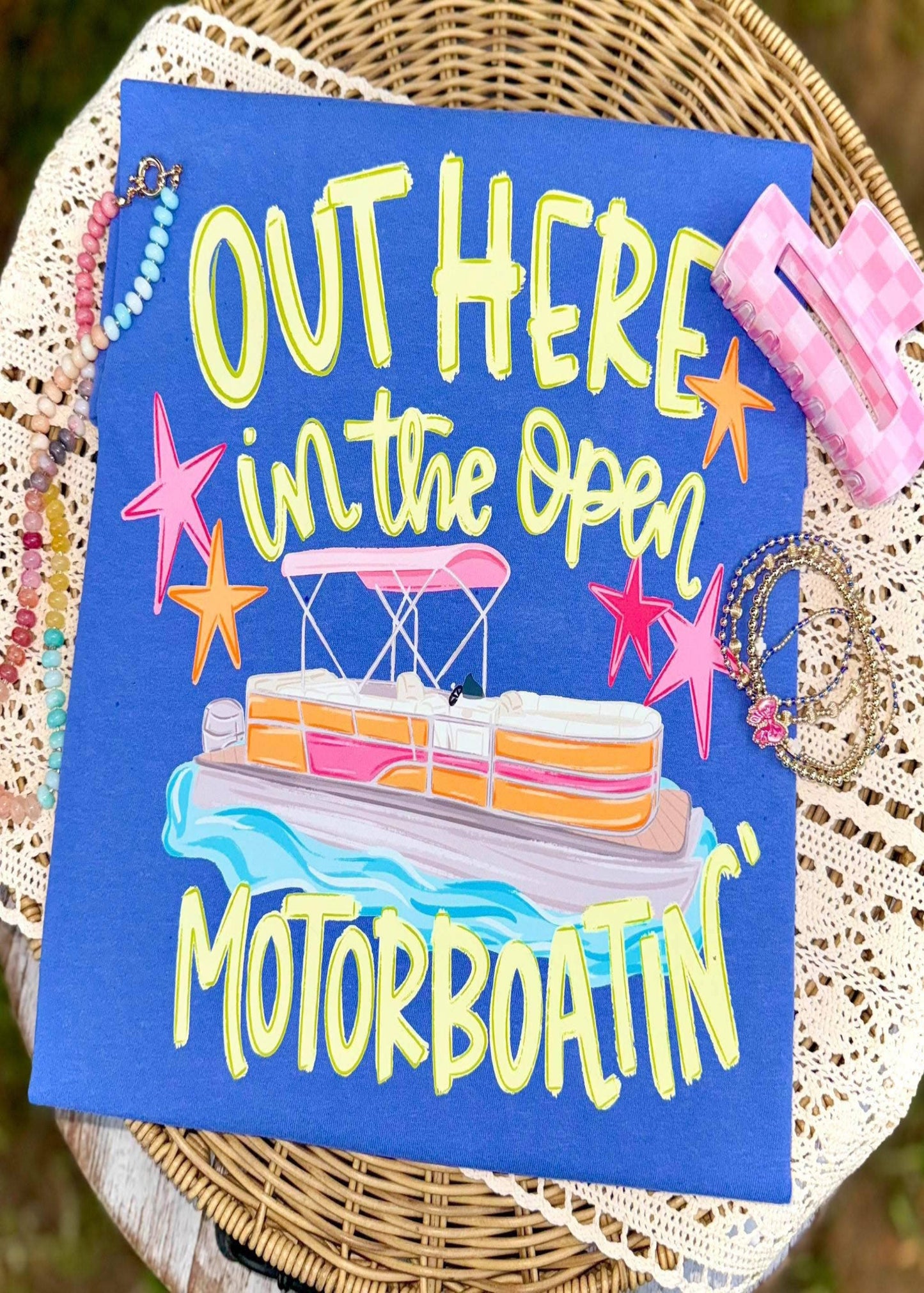 OUT HERE IN THE OPEN MOTOR BOATIN T-SHIRT - FLO BLUE