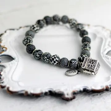 PRAYER BRACELET-BLACK WHITE