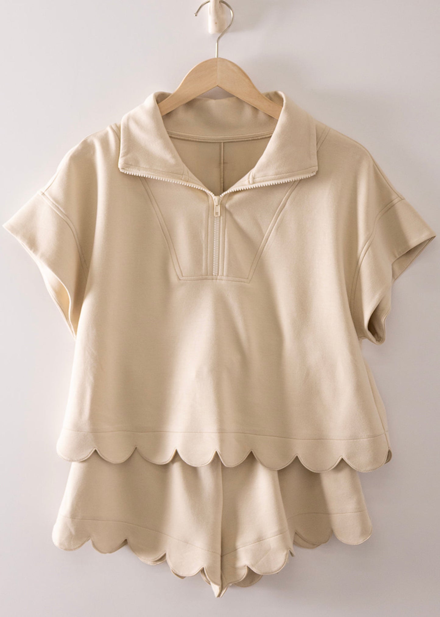SCALLOPED HEM SET