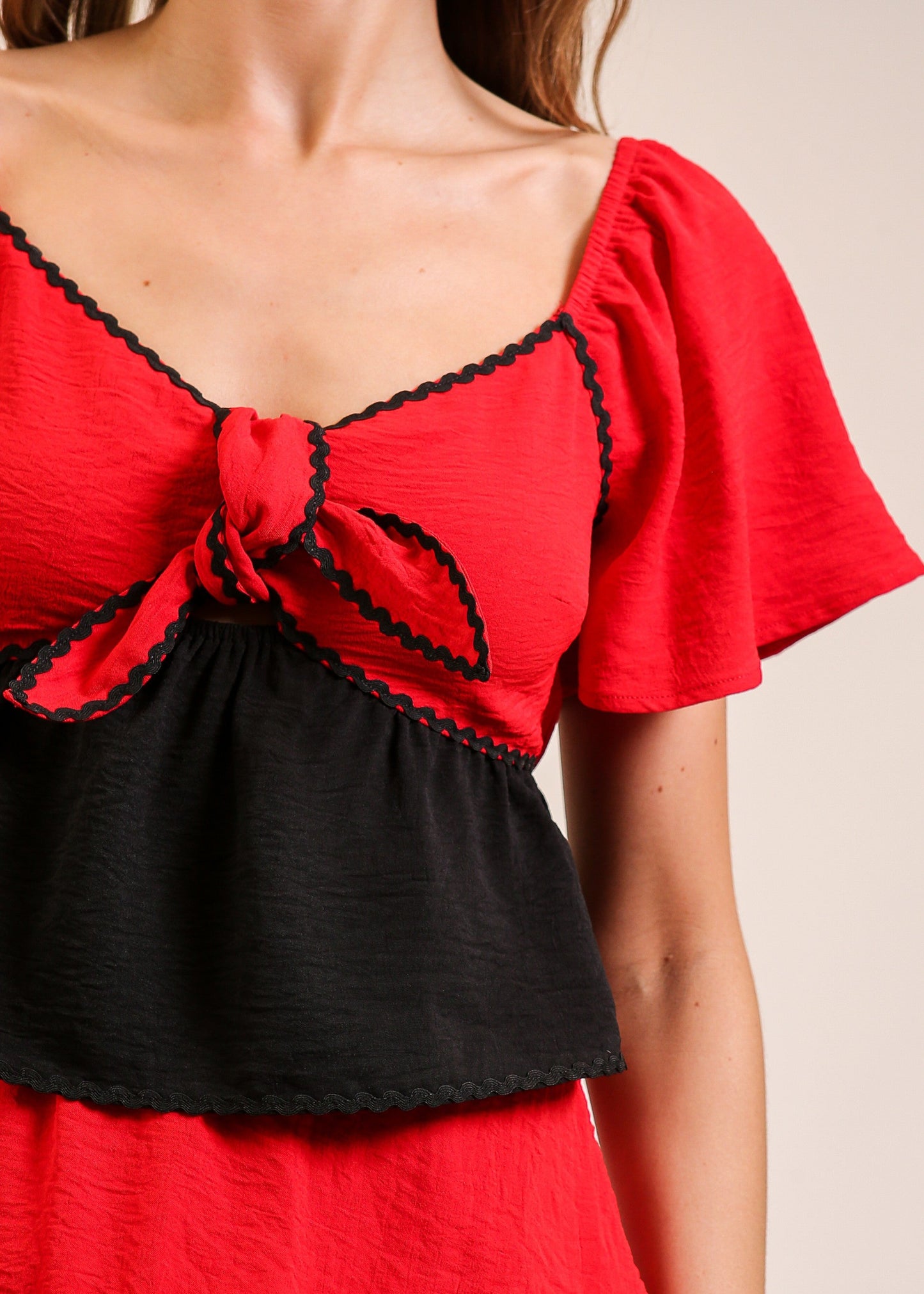 GAME DAY AIRFLOW TOP-RED & BLACK