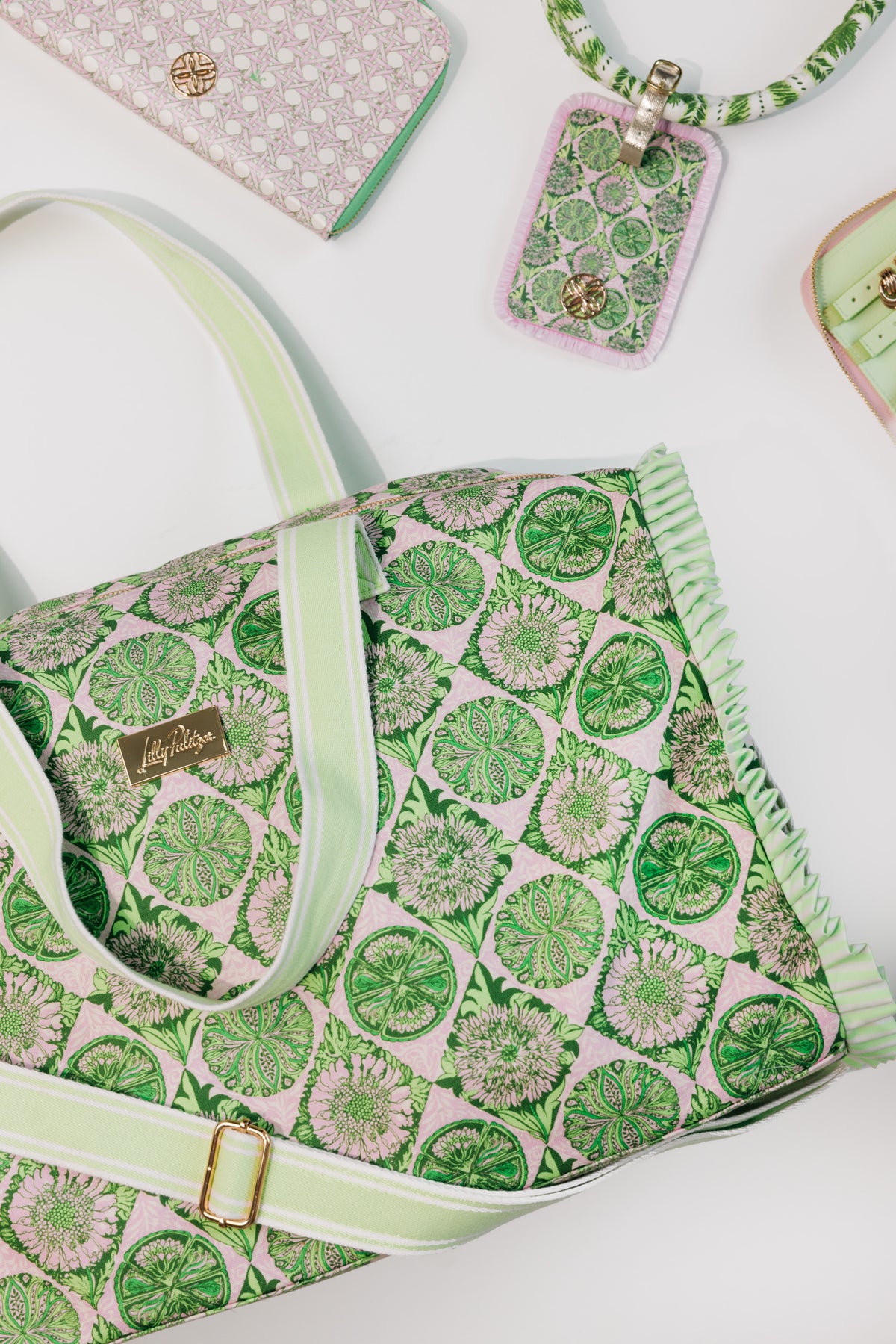 DUFFLE TOTE - TROPICAL TILES