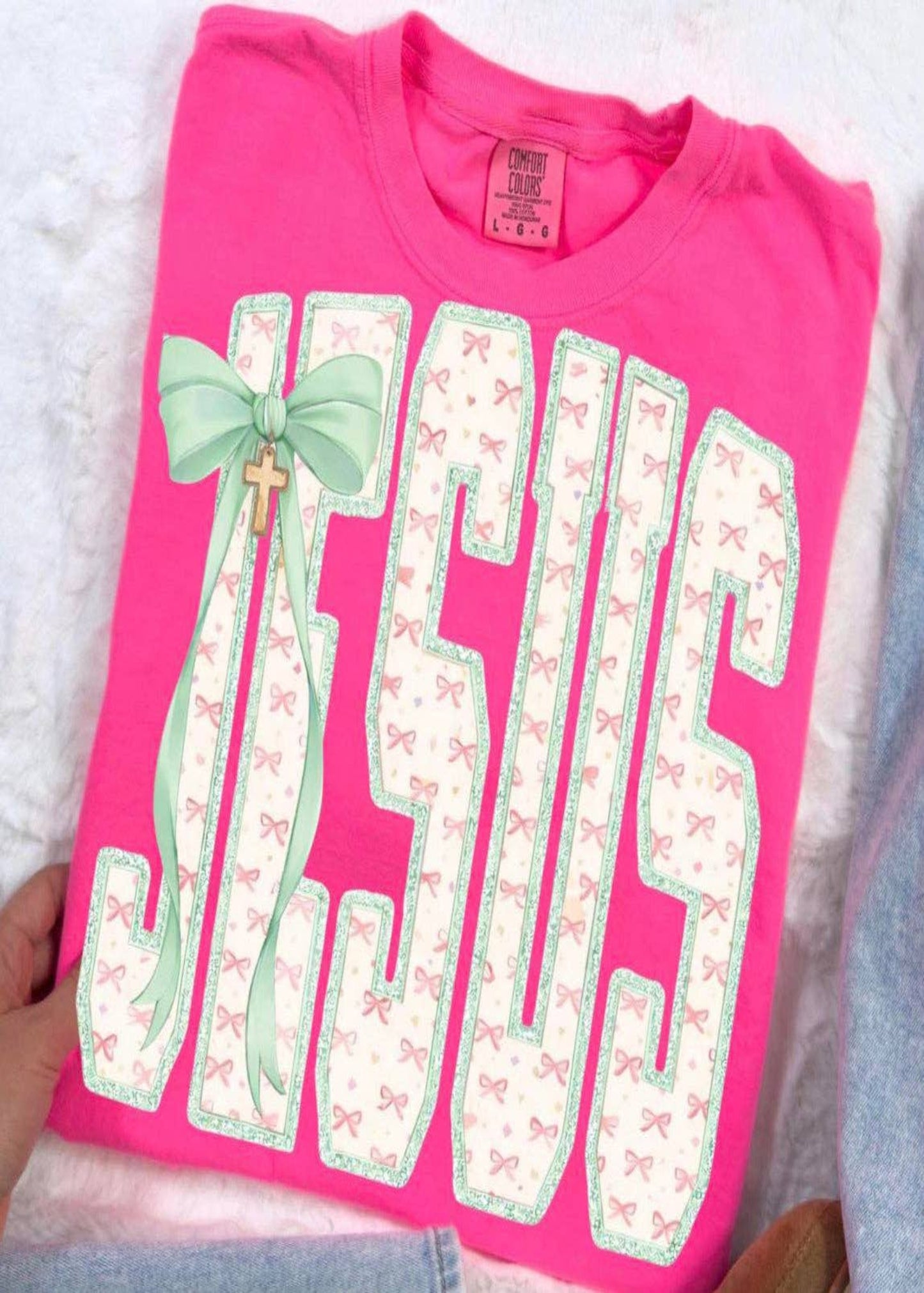 JESUS NAME BOW CROSS CHARM SHIRT - NEON PINK
