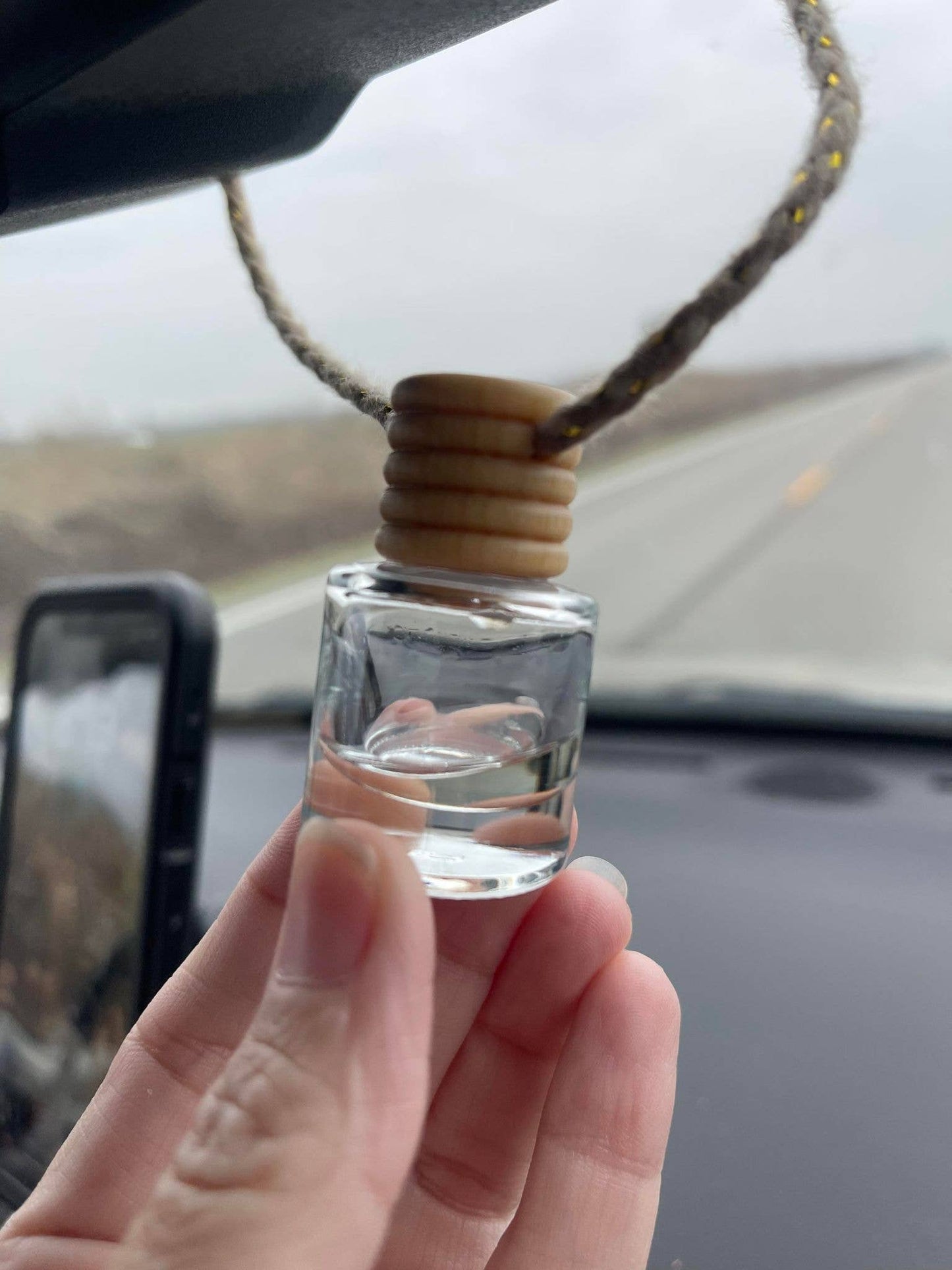 Mahogany Coconut Hanging Car Freshener Diffuser