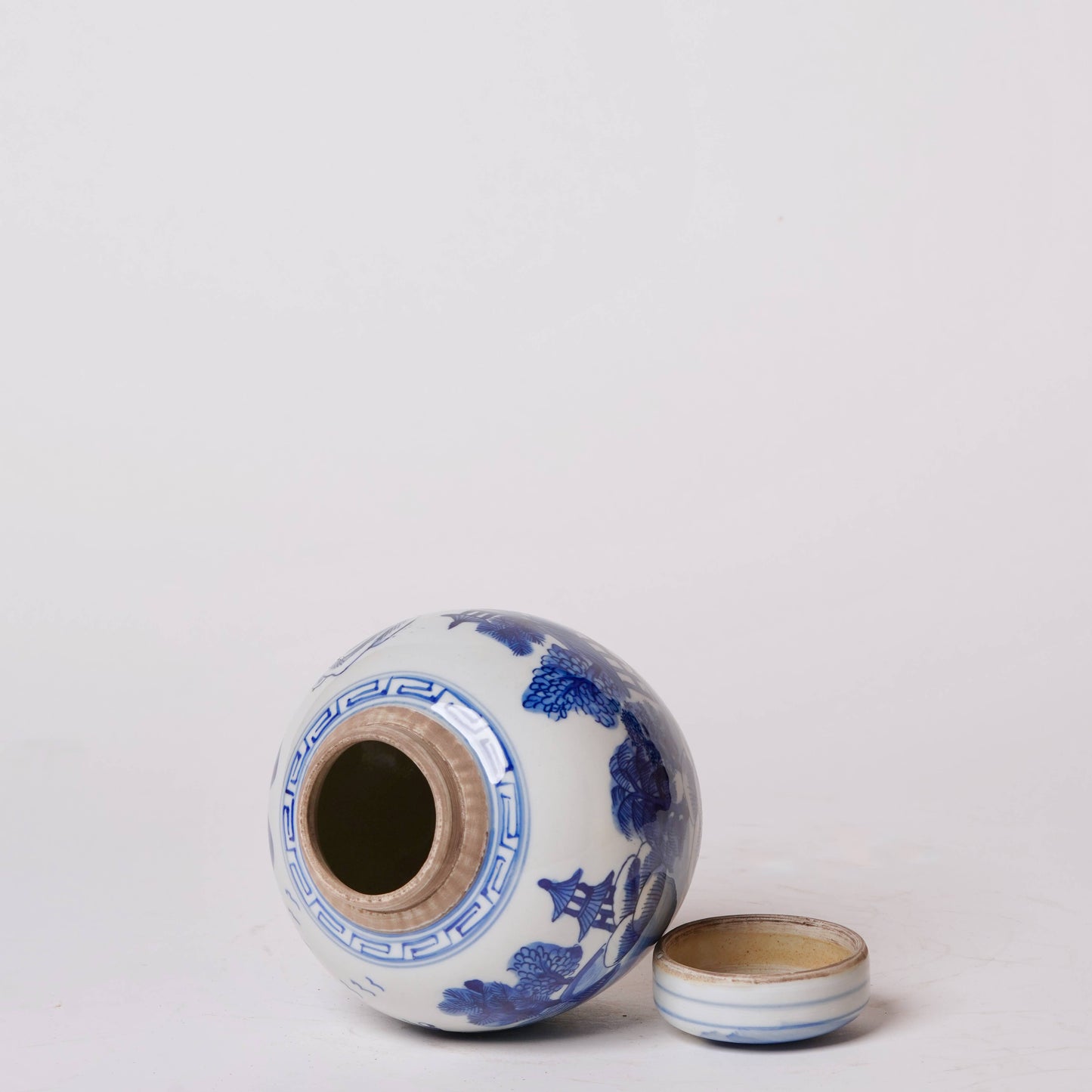 Blue and White Porcelain Landscape Round Storage Jar