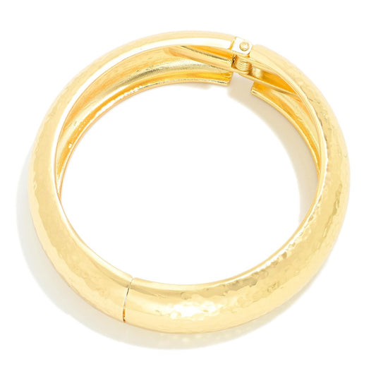 GOLD HAMMERED HINGED BANGLE BRACELET