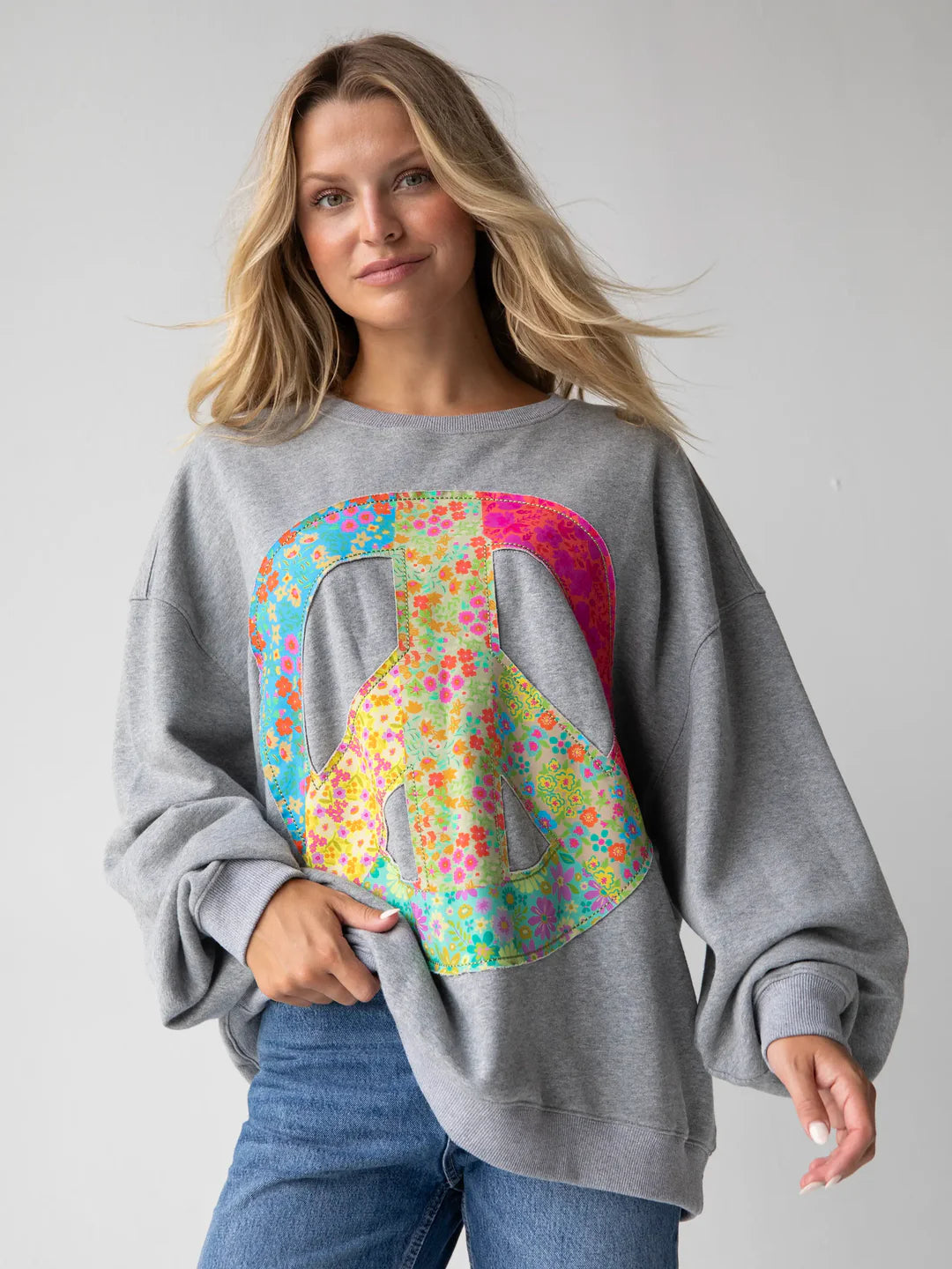 Applique Pullover- HGry Peace