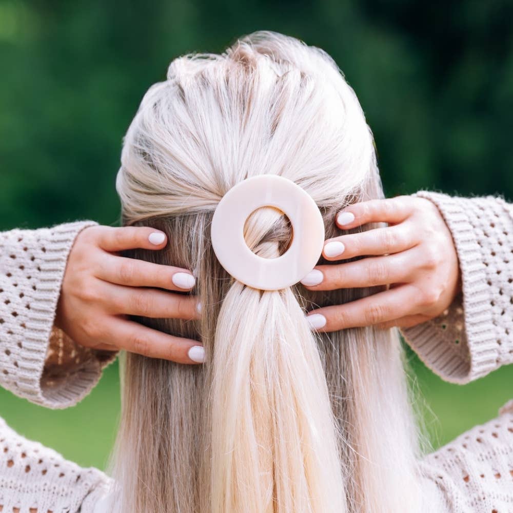 Almond Beige | Small | Flat Open Circle Hair Clip