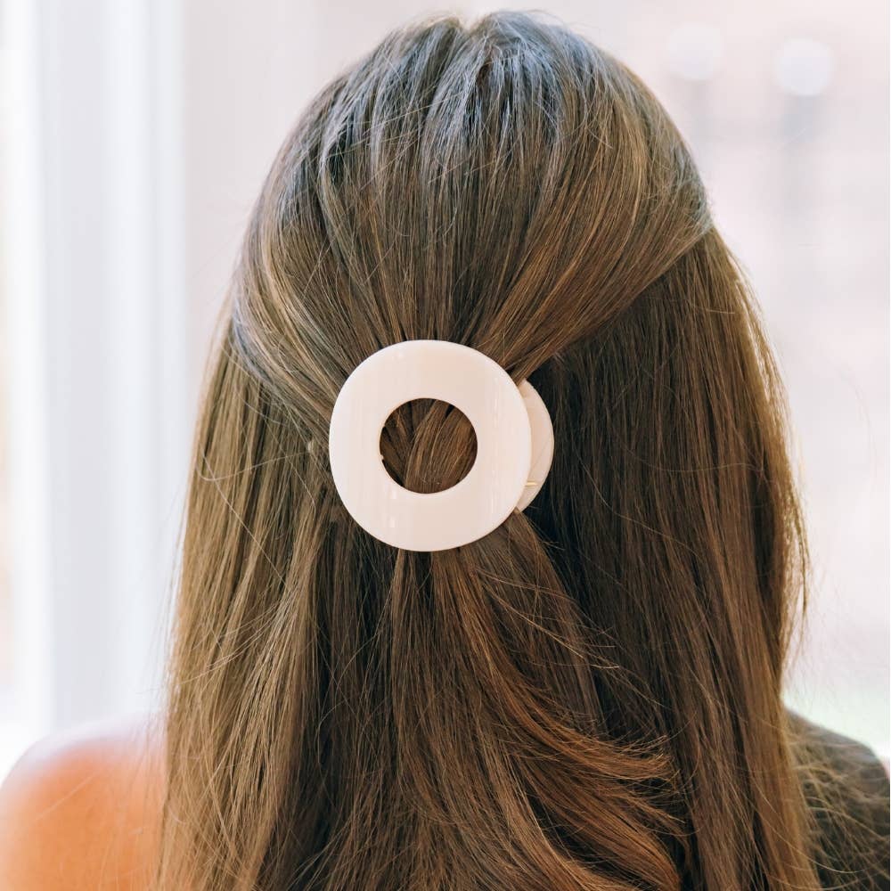 Almond Beige | Medium | Flat Circle Hair Clip