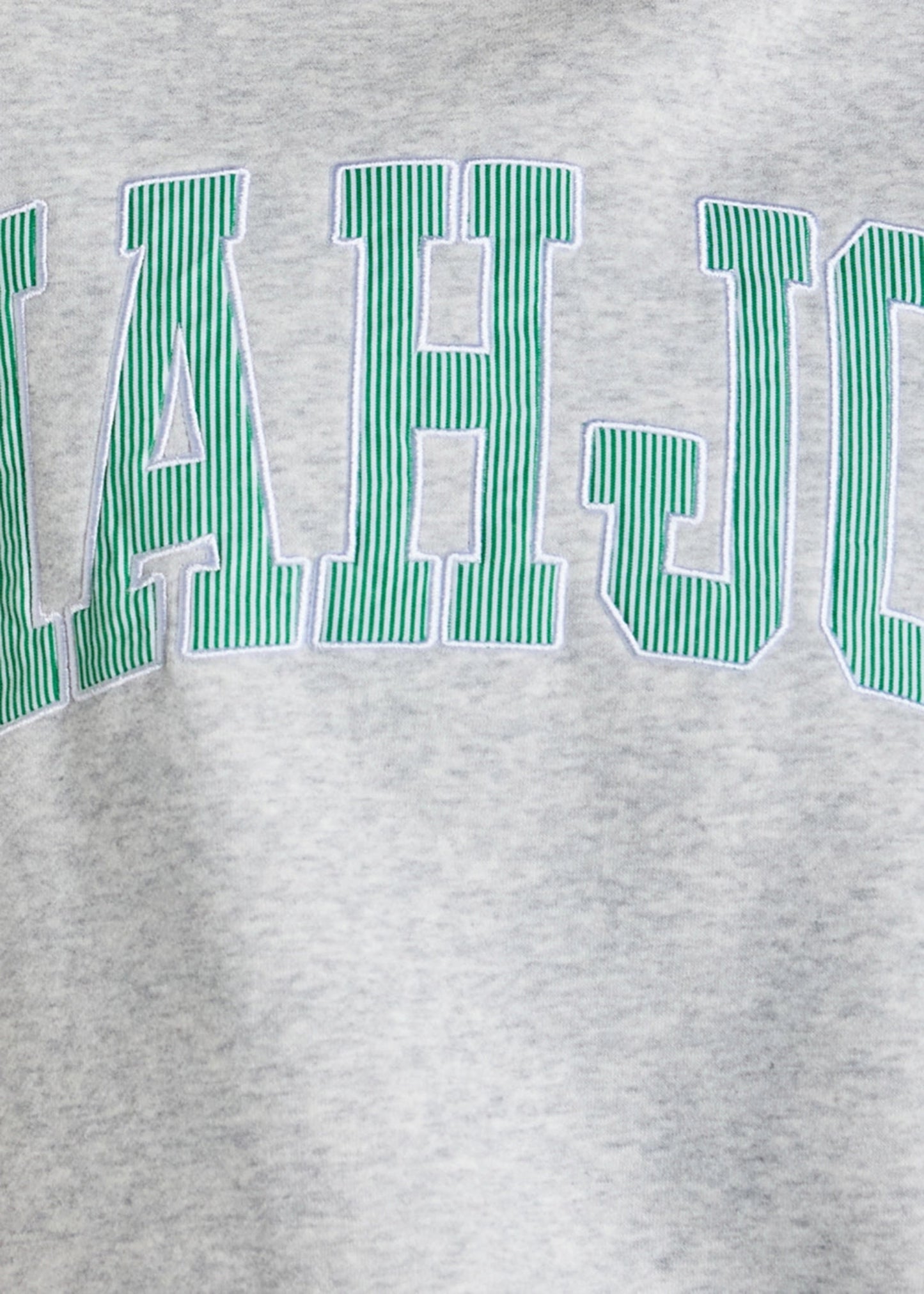 MAHJONG EMBROIDERED MOCKNECK SWEATSHIRT - KELLY GREEN STRIPE