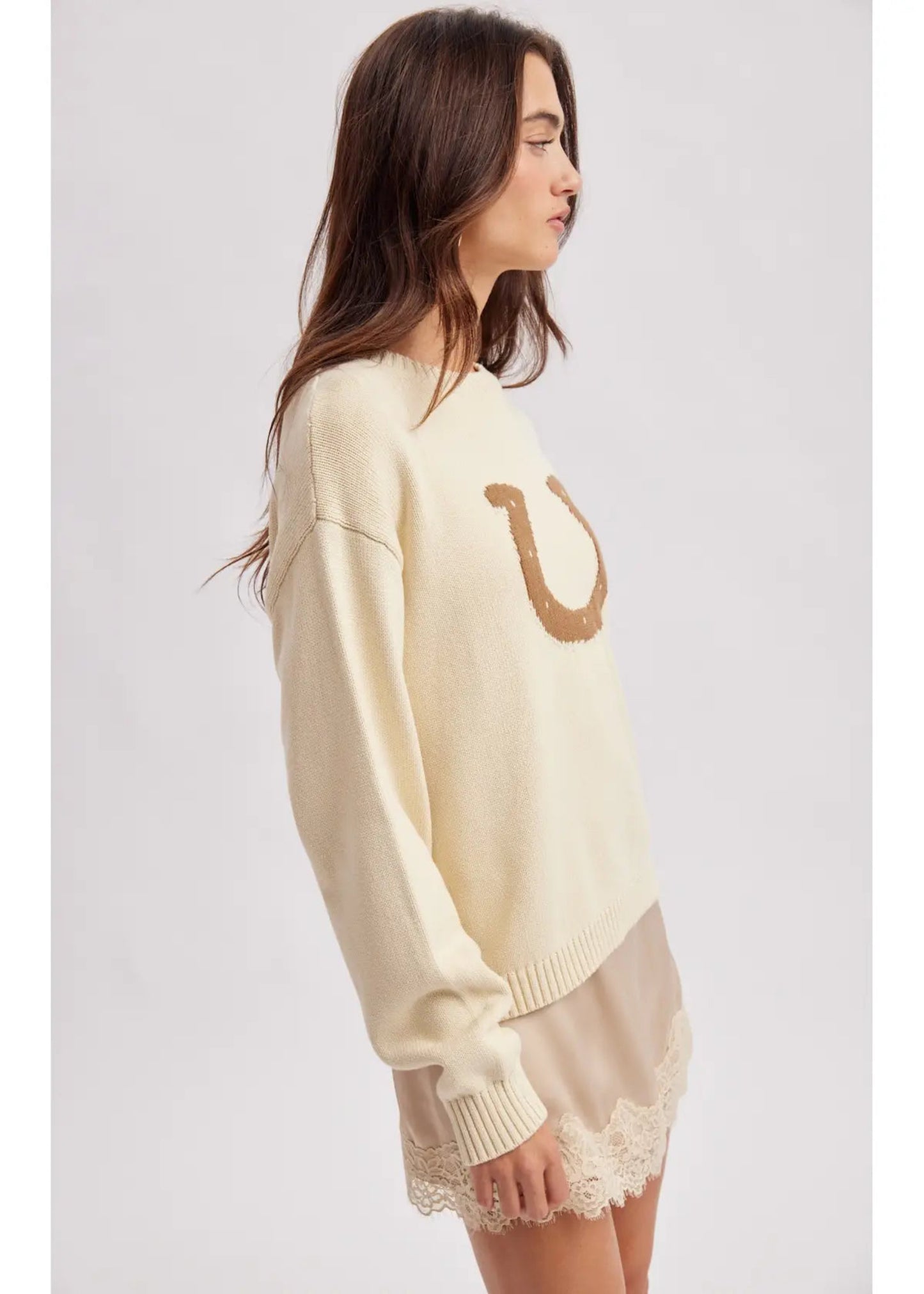 HORSESHOE GRAPHIC SWEATER - CREAM/CAMEL