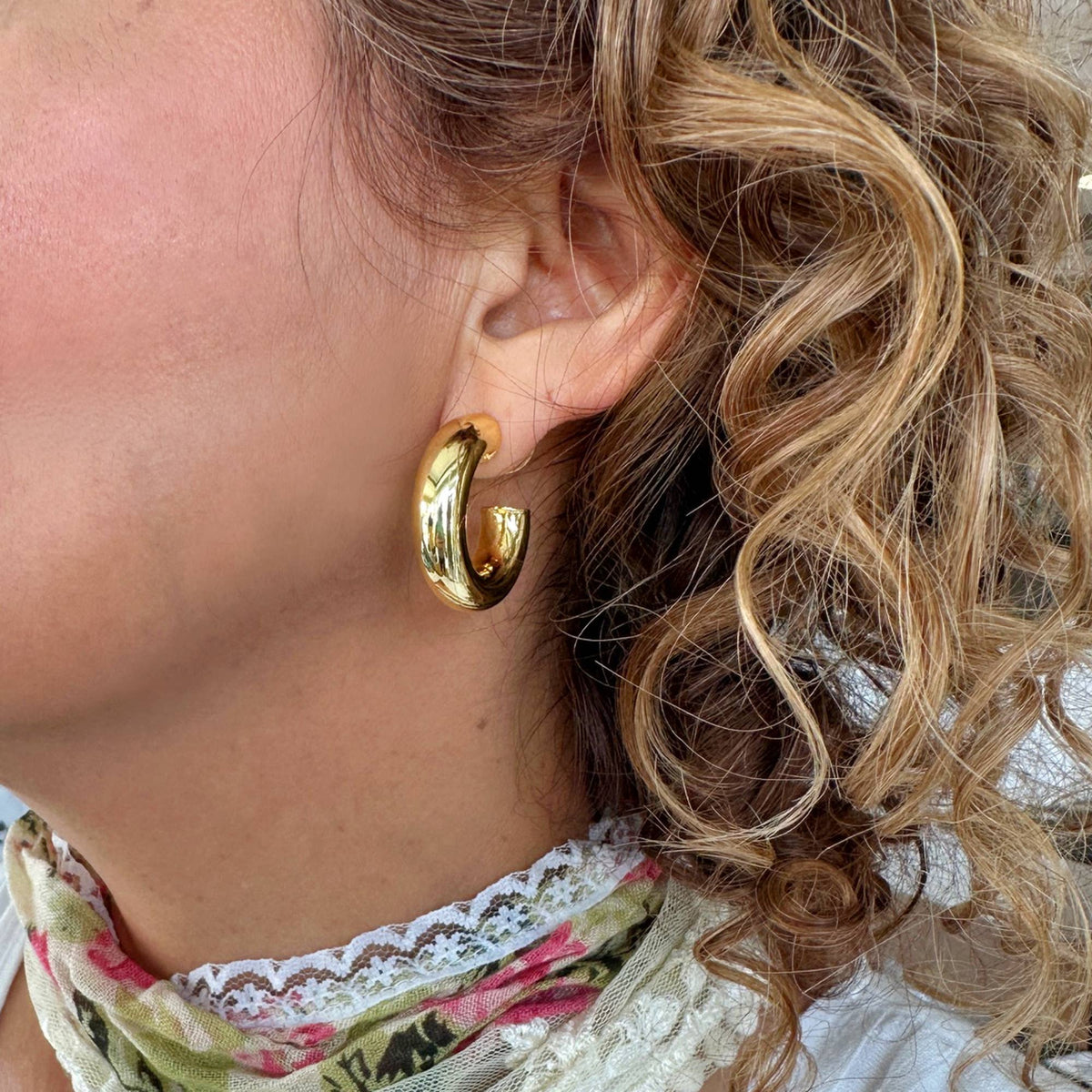 LISO HOOP EARRINGS