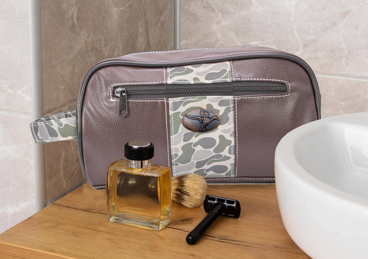 Mallard Brown Pebble Old School Camo Men's Toiletry Dopp Bag.
