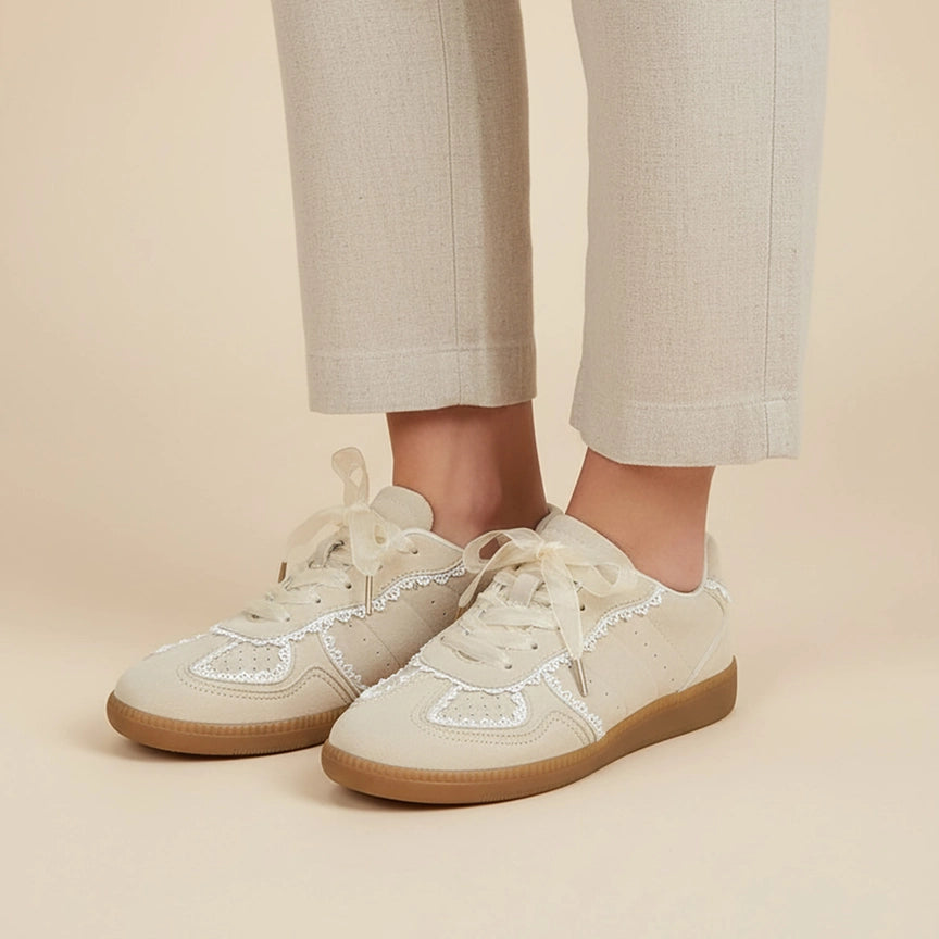 MORAL BEIGE SNEAKERS