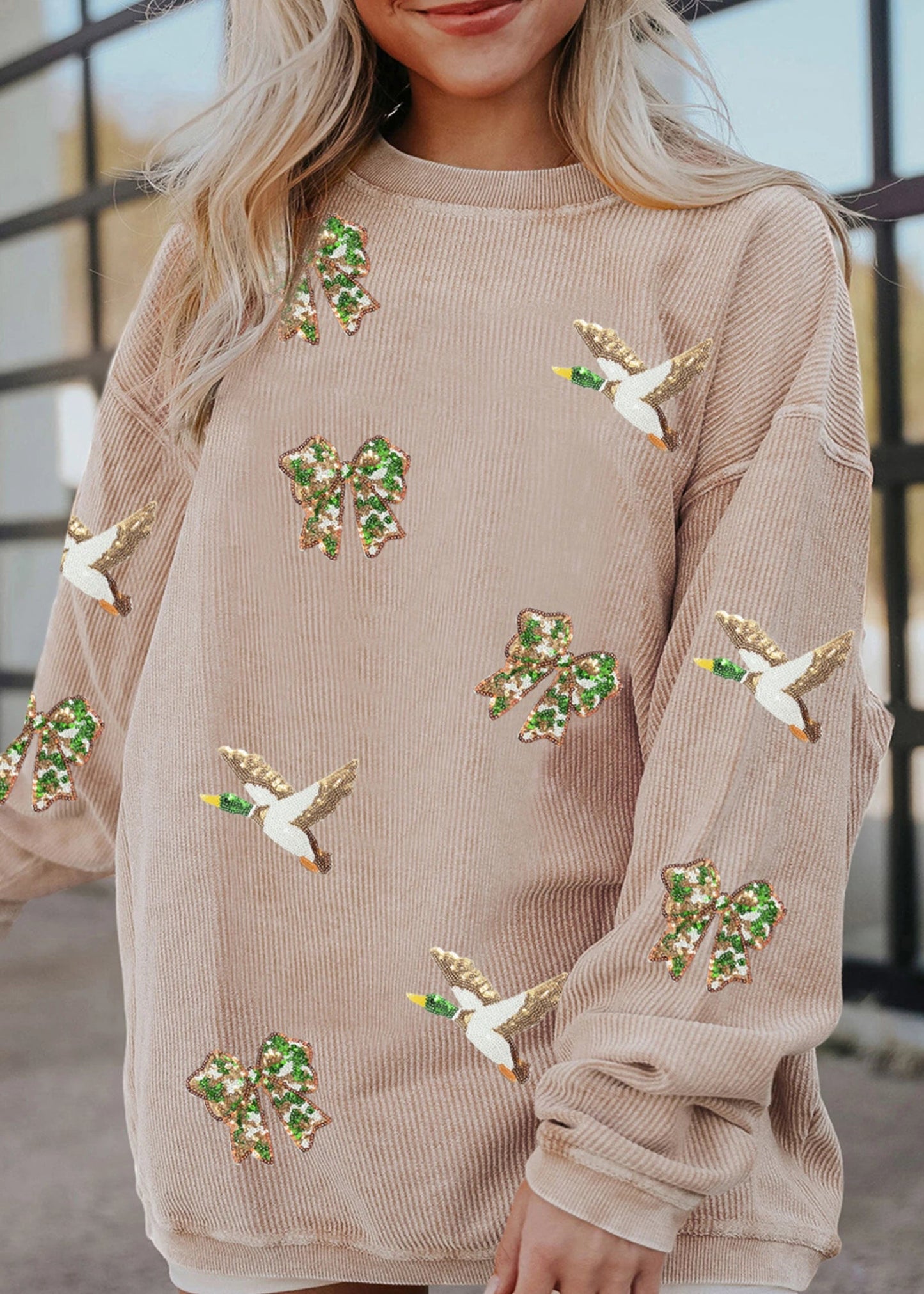 APRICOT TWISTED SEQUIN MALLARD SWEATSHIRT