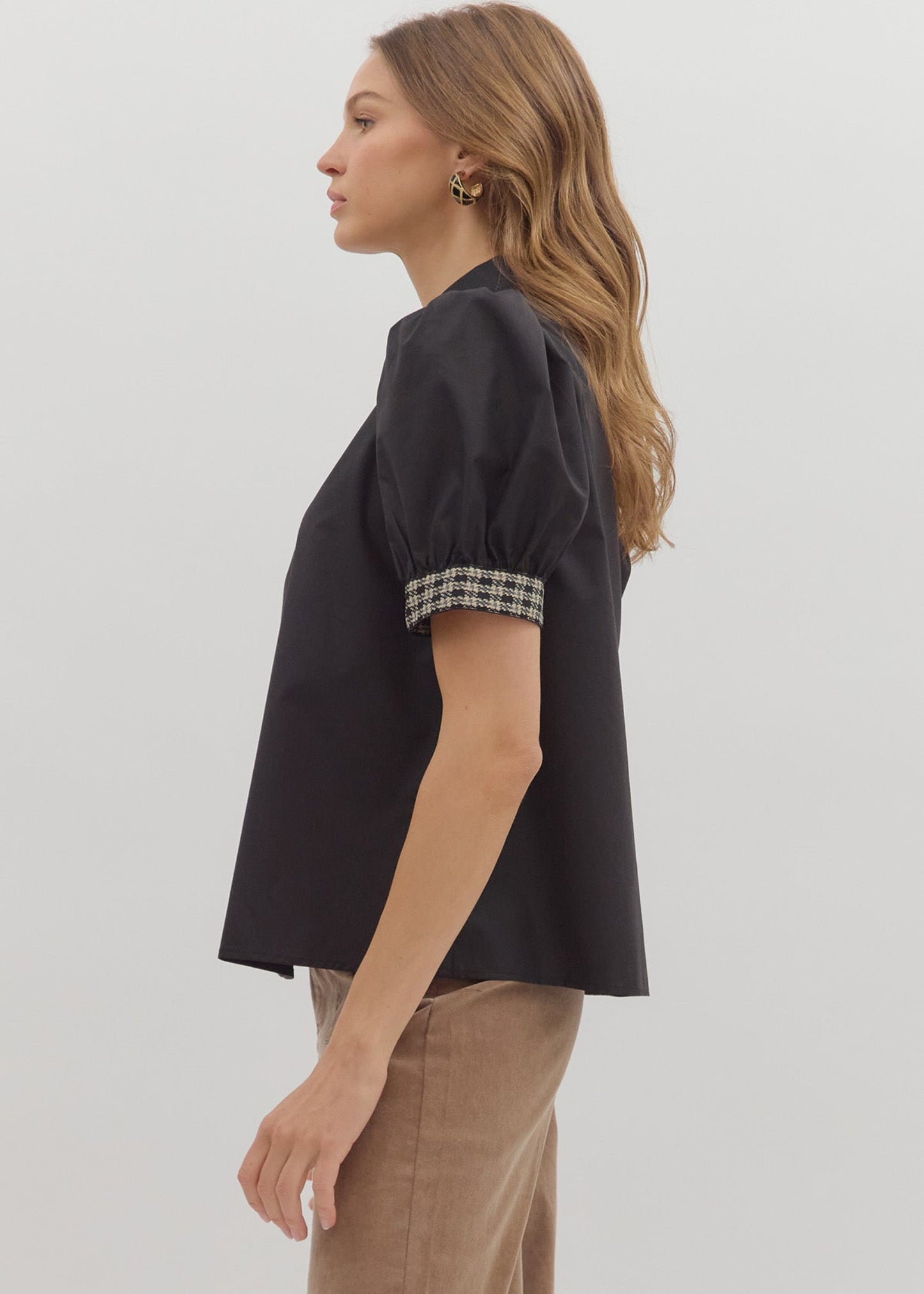 KENNA V NECK COLLAR TOP-BLACK