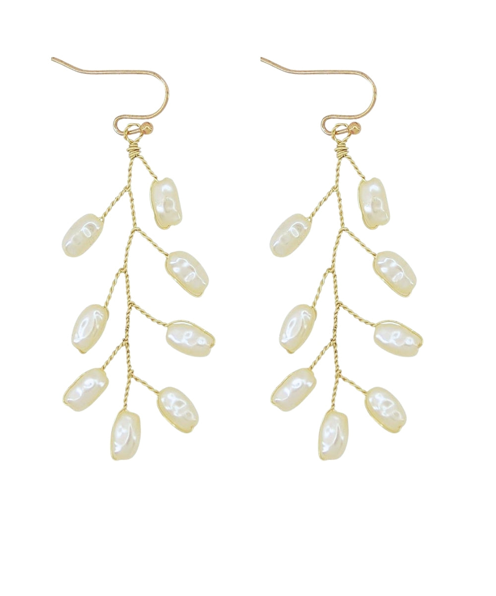LEAF STYLE PEARL WITH WIRE EARRINGS - CREAM