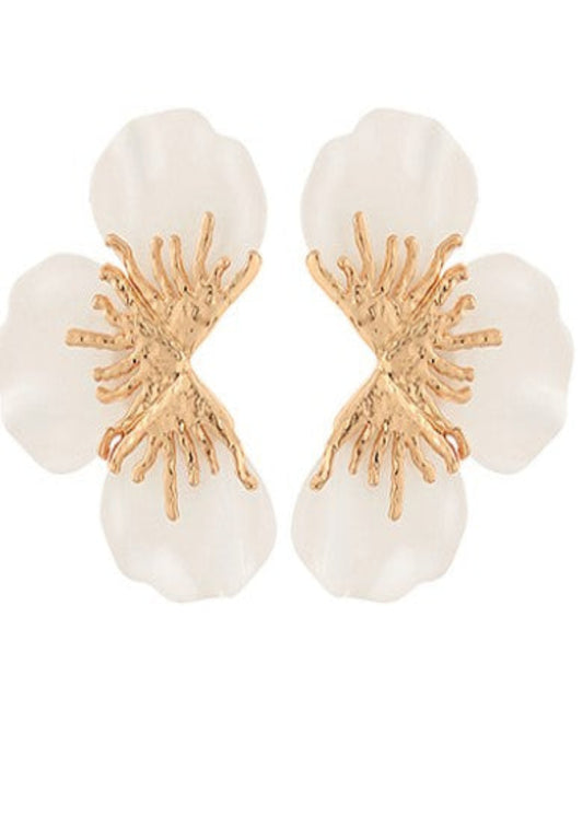FLOWER EARRINGS - WHITE AND GOLD