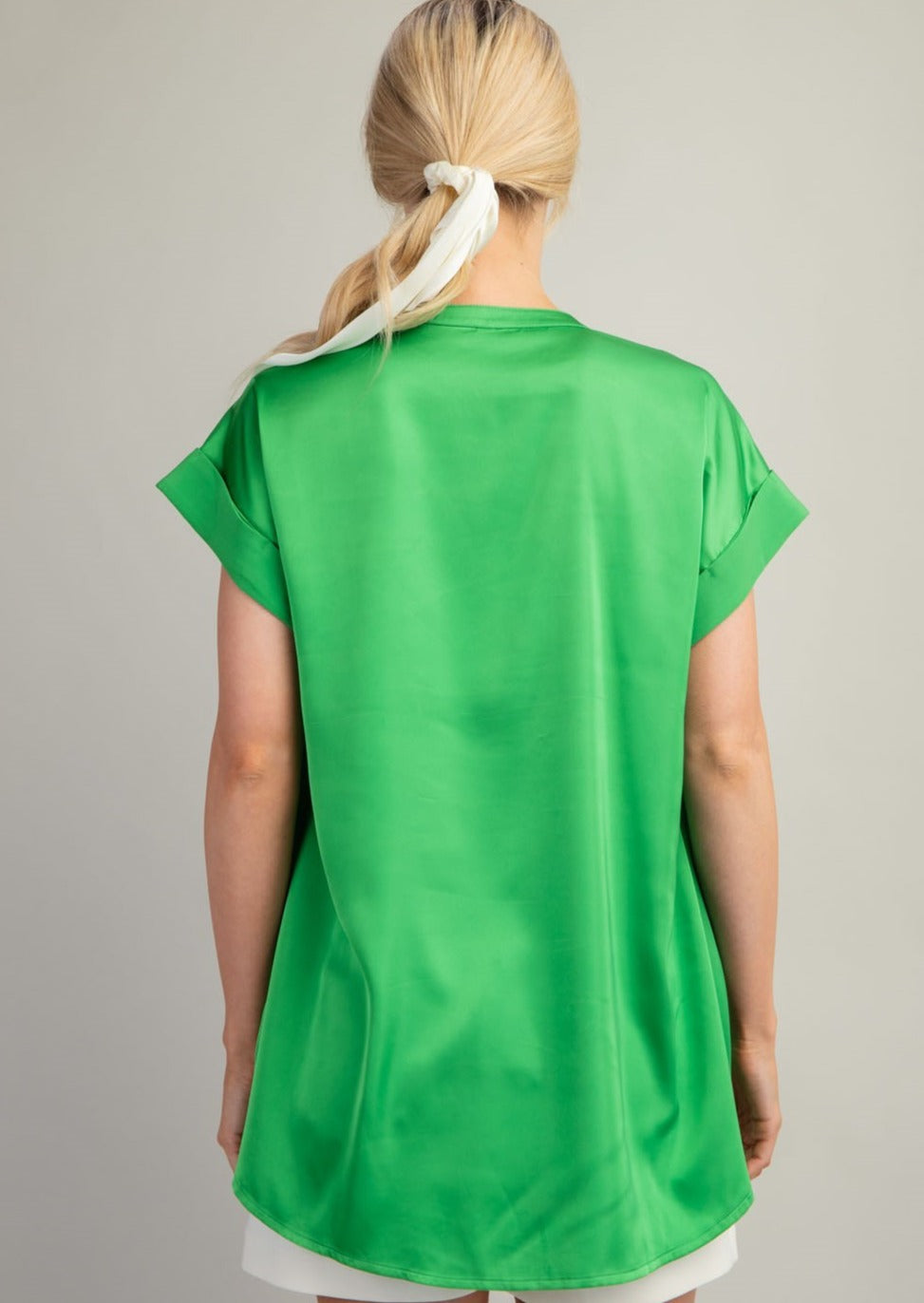 GIANA V-NECK PLAKET TOP-KELLY GREEN