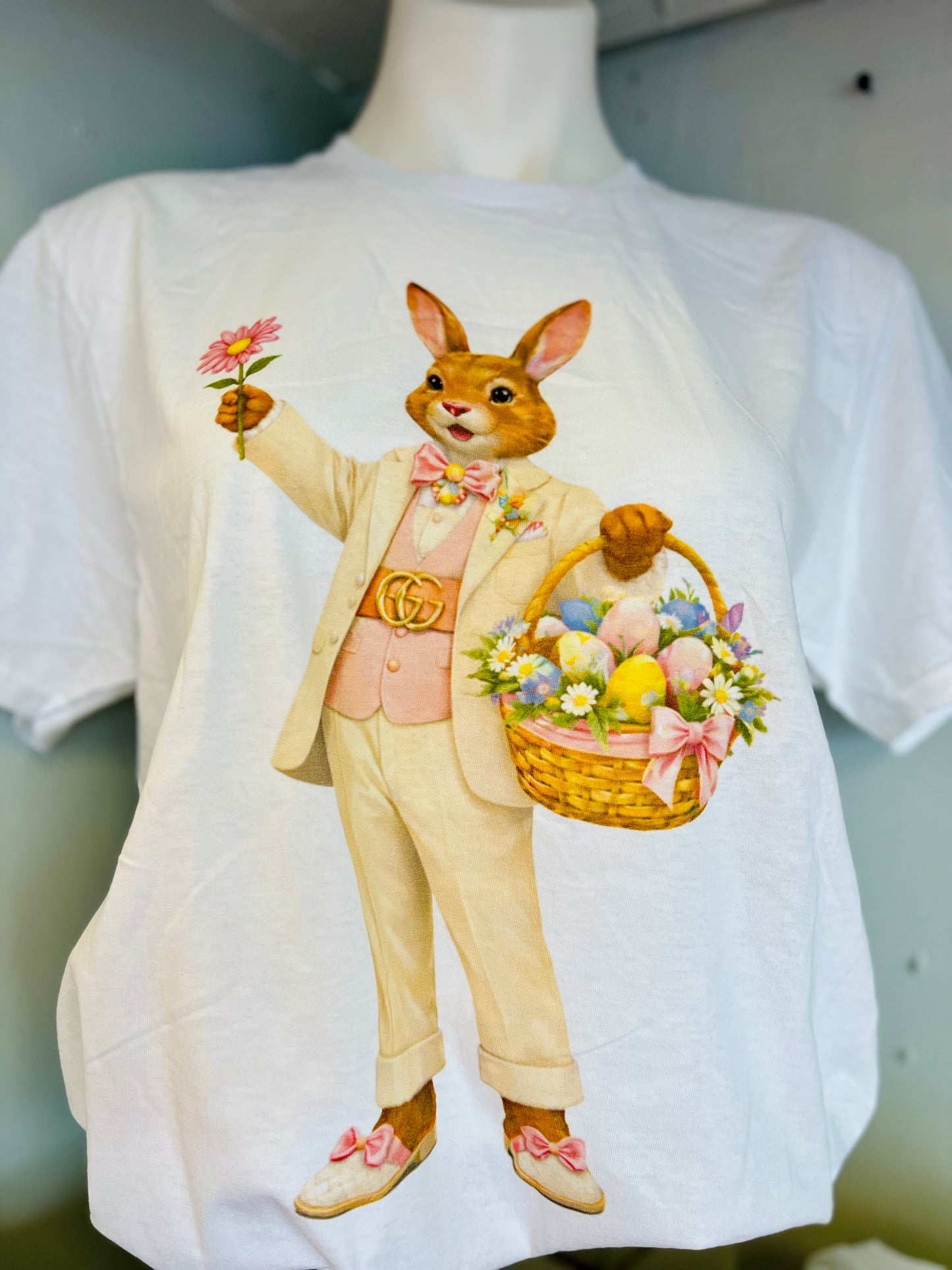 BUNNY WITH EASTER BASKET - WHITE
