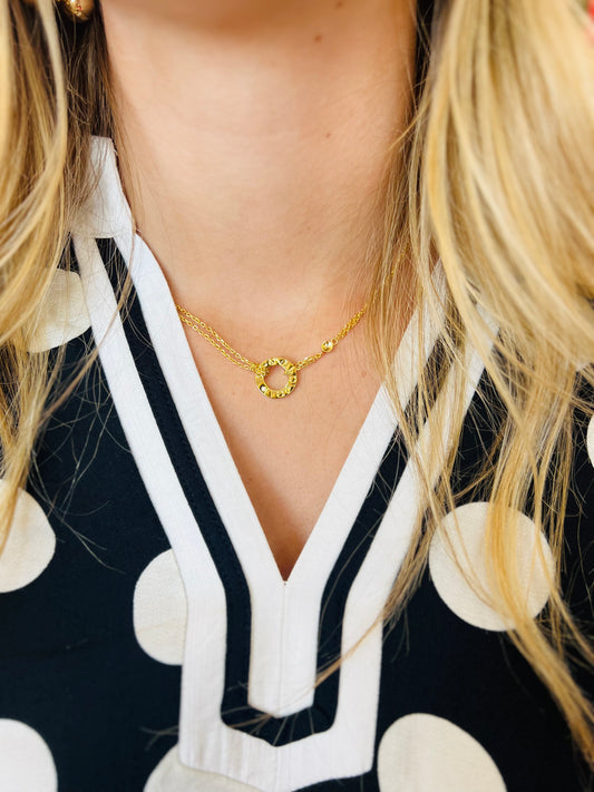 GOLD CIRCLE NECKLACE