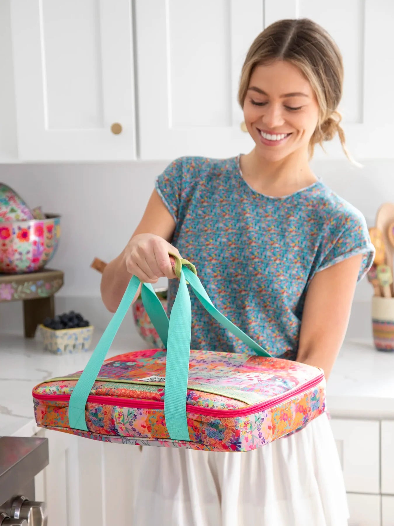 CASSEROLE COZY: PINK WATERCOLOR PATCHWORK