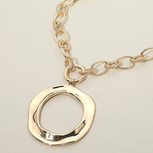 Modern Sculpted Circular Pendant Chunky Chain Necklace